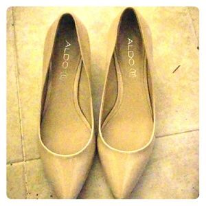 Aldo Genuine Leather Beige women's size 9 pumps